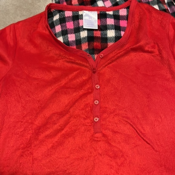 Red and plaid incredibly soft and cozy, comfy pajamas, new without tags - Picture 2 of 8